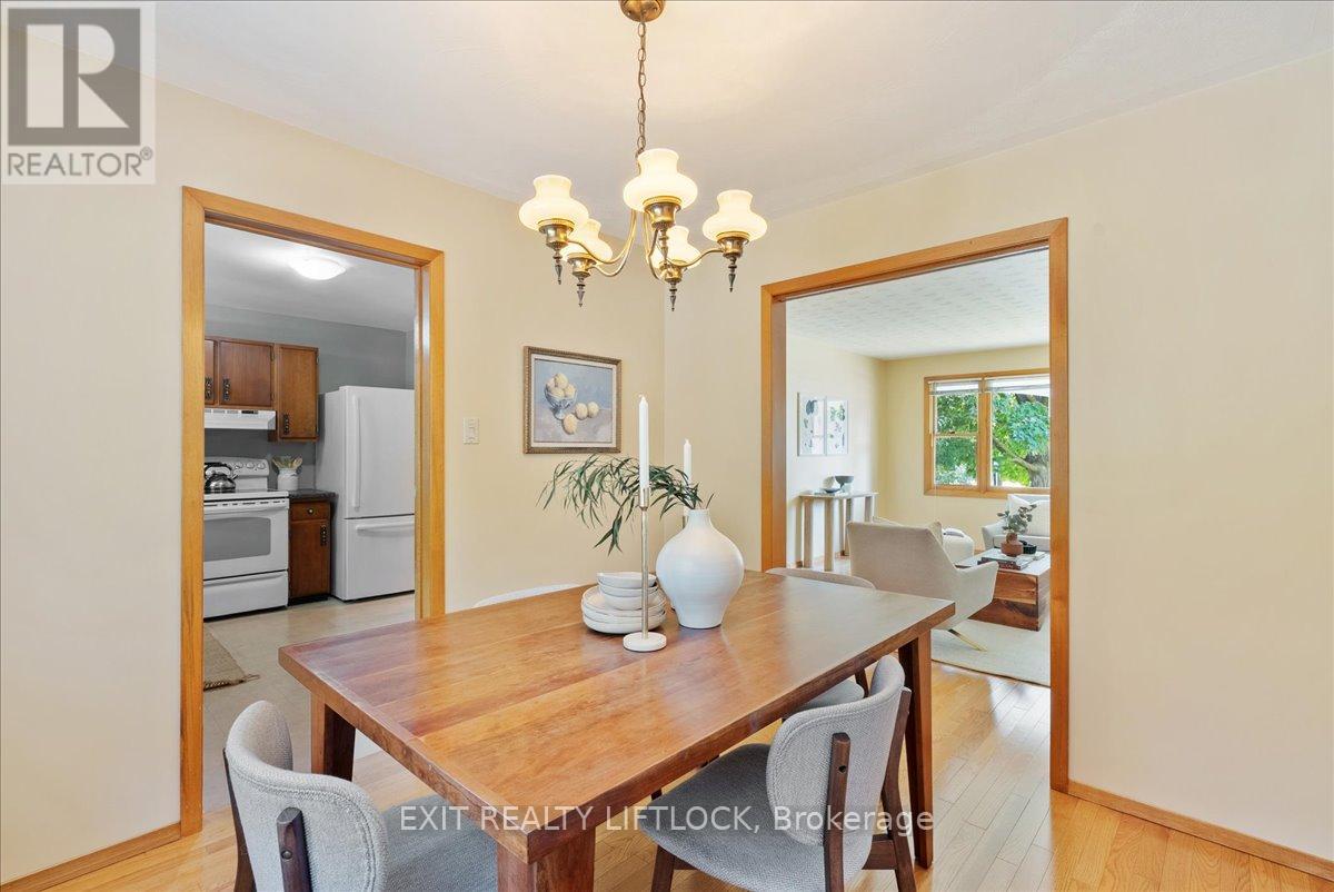 1540 Redwood Drive, Peterborough West (Central), Ontario  K9K 1B4 - Photo 12 - X12339293