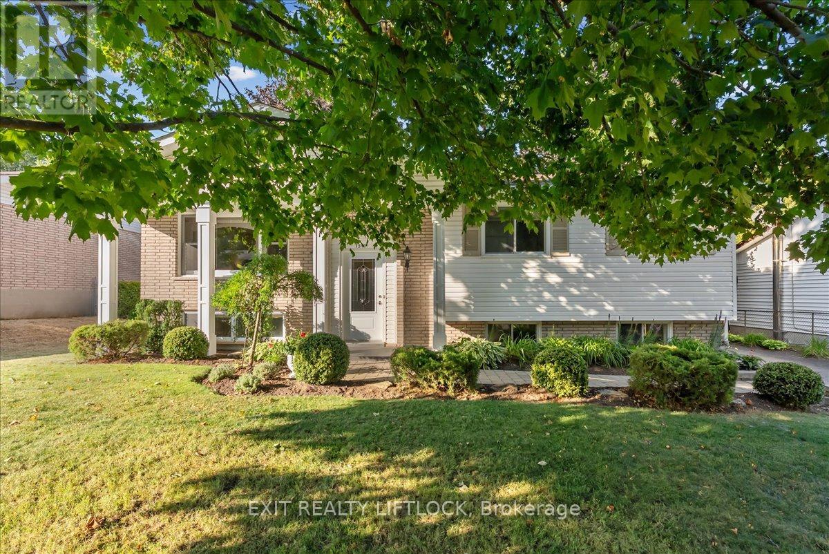 1540 Redwood Drive, Peterborough West (Central), Ontario  K9K 1B4 - Photo 2 - X12339293