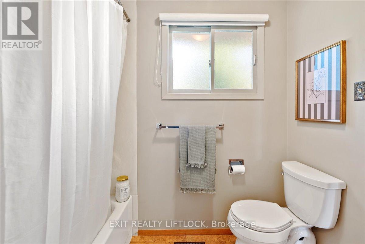 1540 Redwood Drive, Peterborough West (Central), Ontario  K9K 1B4 - Photo 23 - X12339293