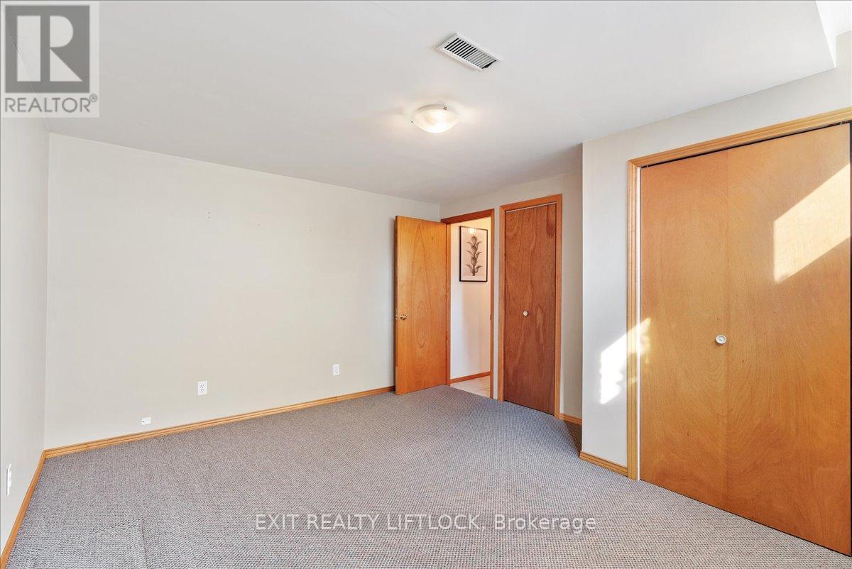 1540 Redwood Drive, Peterborough West (Central), Ontario  K9K 1B4 - Photo 34 - X12339293