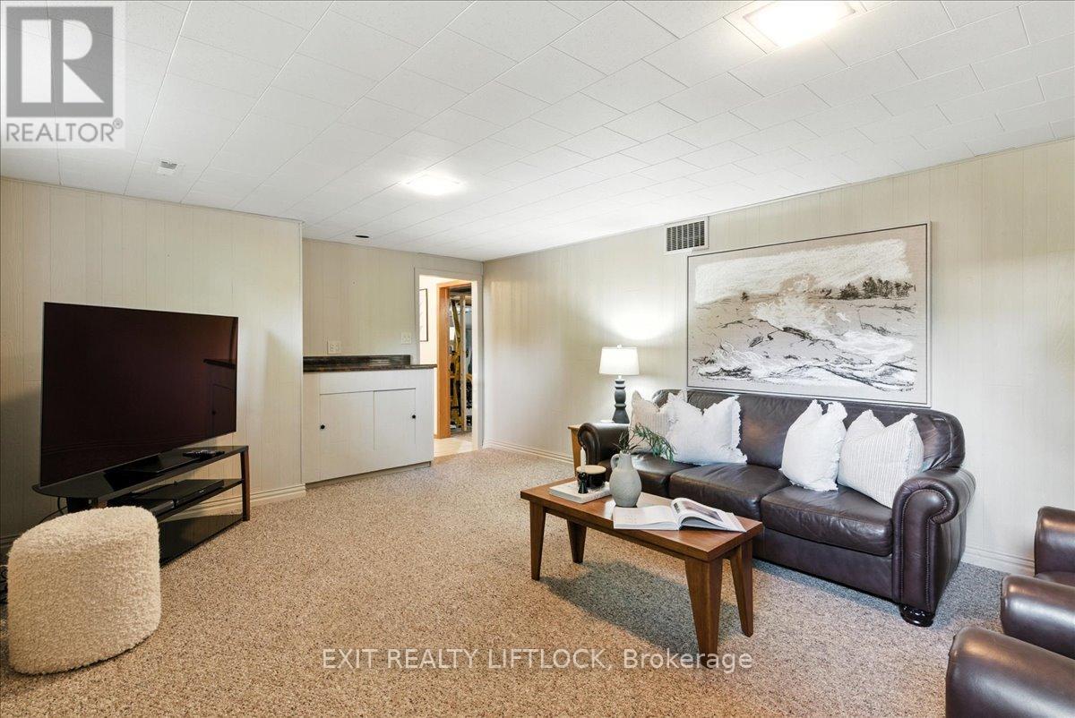 1540 Redwood Drive, Peterborough West (Central), Ontario  K9K 1B4 - Photo 36 - X12339293