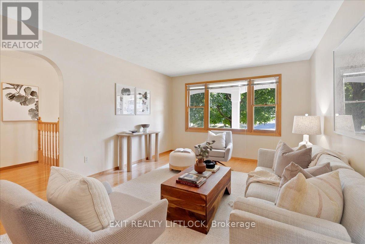 1540 Redwood Drive, Peterborough West (Central), Ontario  K9K 1B4 - Photo 7 - X12339293