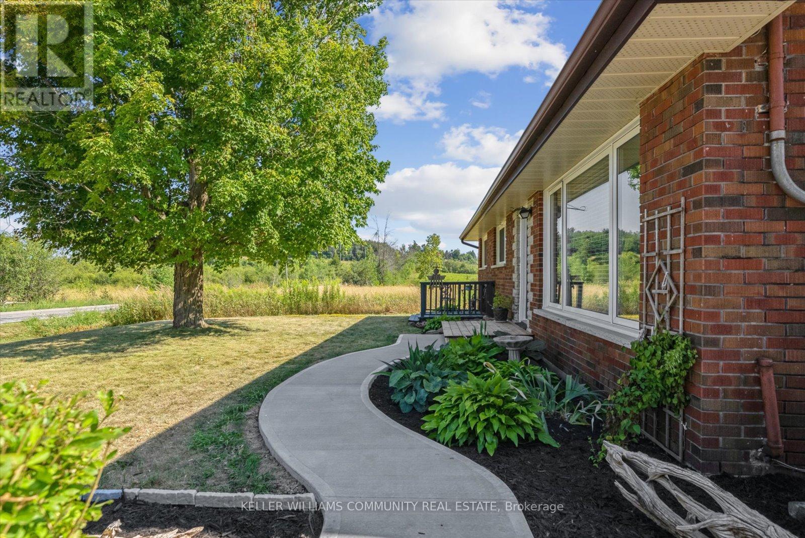 1930 Mcnamara Road, Peterborough South (East), Ontario  K9J 0E2 - Photo 4 - X12339395