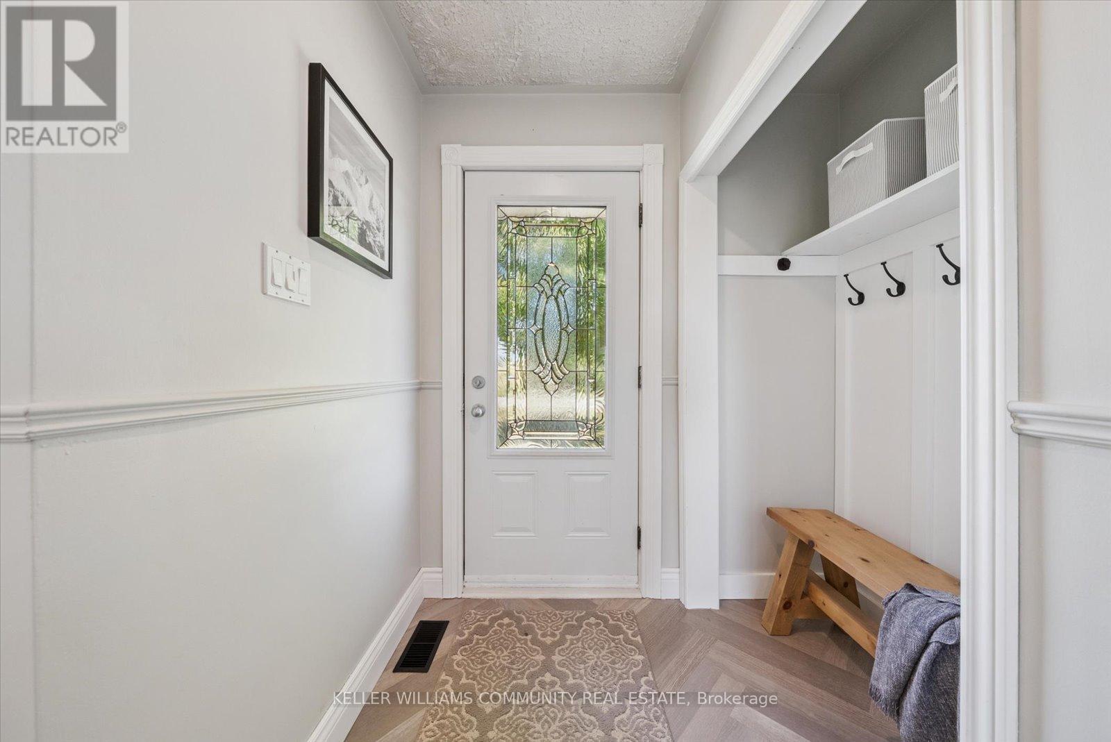 1930 Mcnamara Road, Peterborough South (East), Ontario  K9J 0E2 - Photo 5 - X12339395
