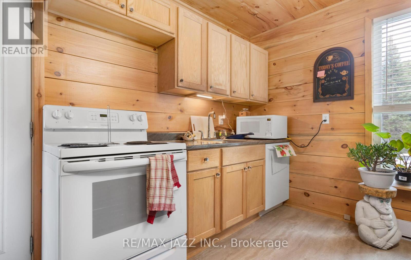 6a Moxam Road, Hastings Highlands (Monteagle Ward), Ontario  K0L 2S0 - Photo 9 - X12339796
