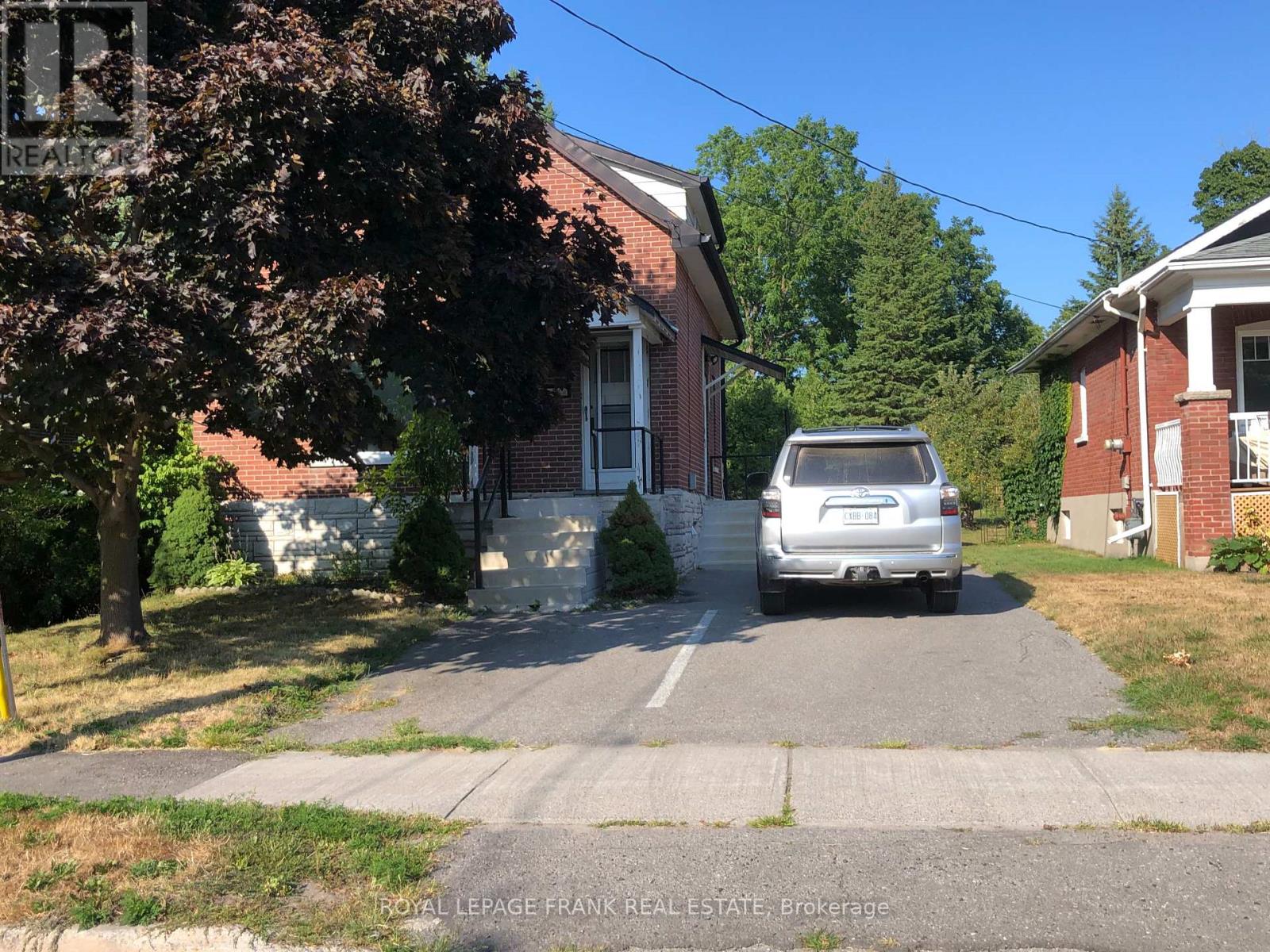 714 Chemong Road, Peterborough North (South), Ontario  K9H 5Y9 - Photo 2 - X12339903
