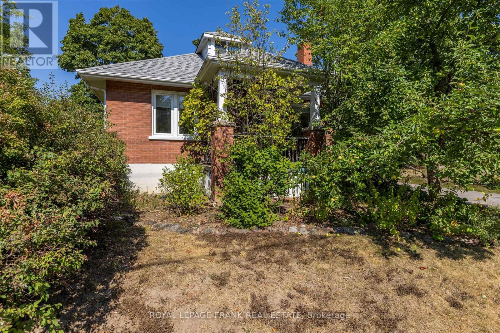 720 Bethune Street, Peterborough North (South), Ontario  K9H 4A4 - Photo 1 - X12339955