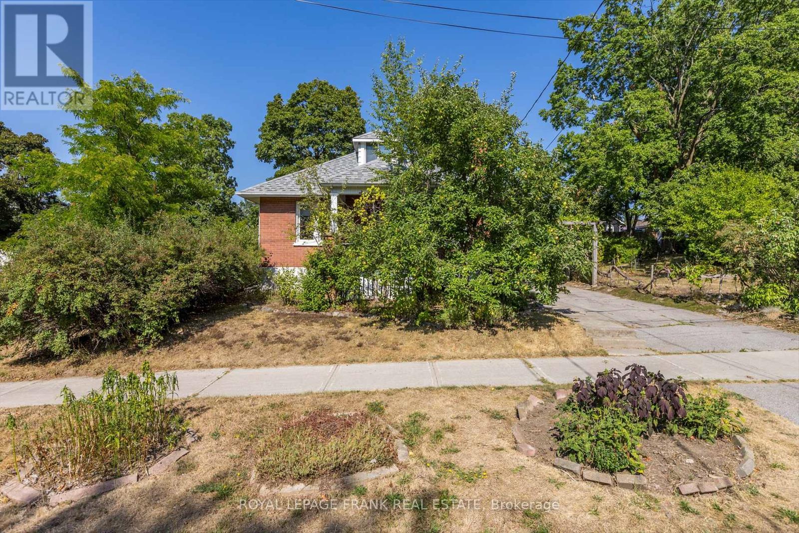 720 Bethune Street, Peterborough North (South), Ontario  K9H 4A4 - Photo 2 - X12339955