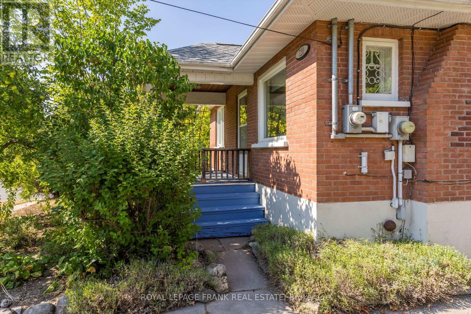 720 Bethune Street, Peterborough North (South), Ontario  K9H 4A4 - Photo 3 - X12339955