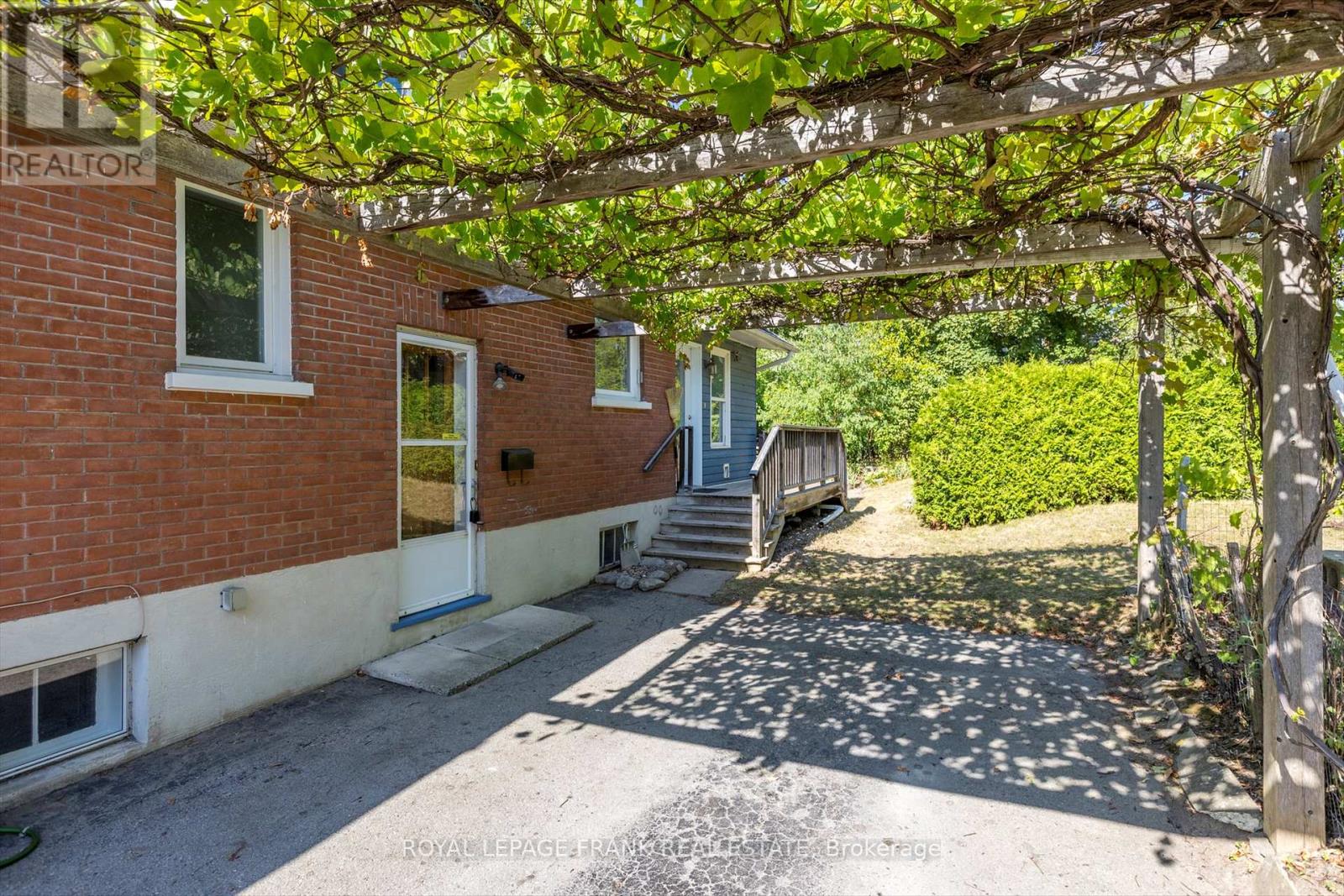720 Bethune Street, Peterborough North (South), Ontario  K9H 4A4 - Photo 39 - X12339955