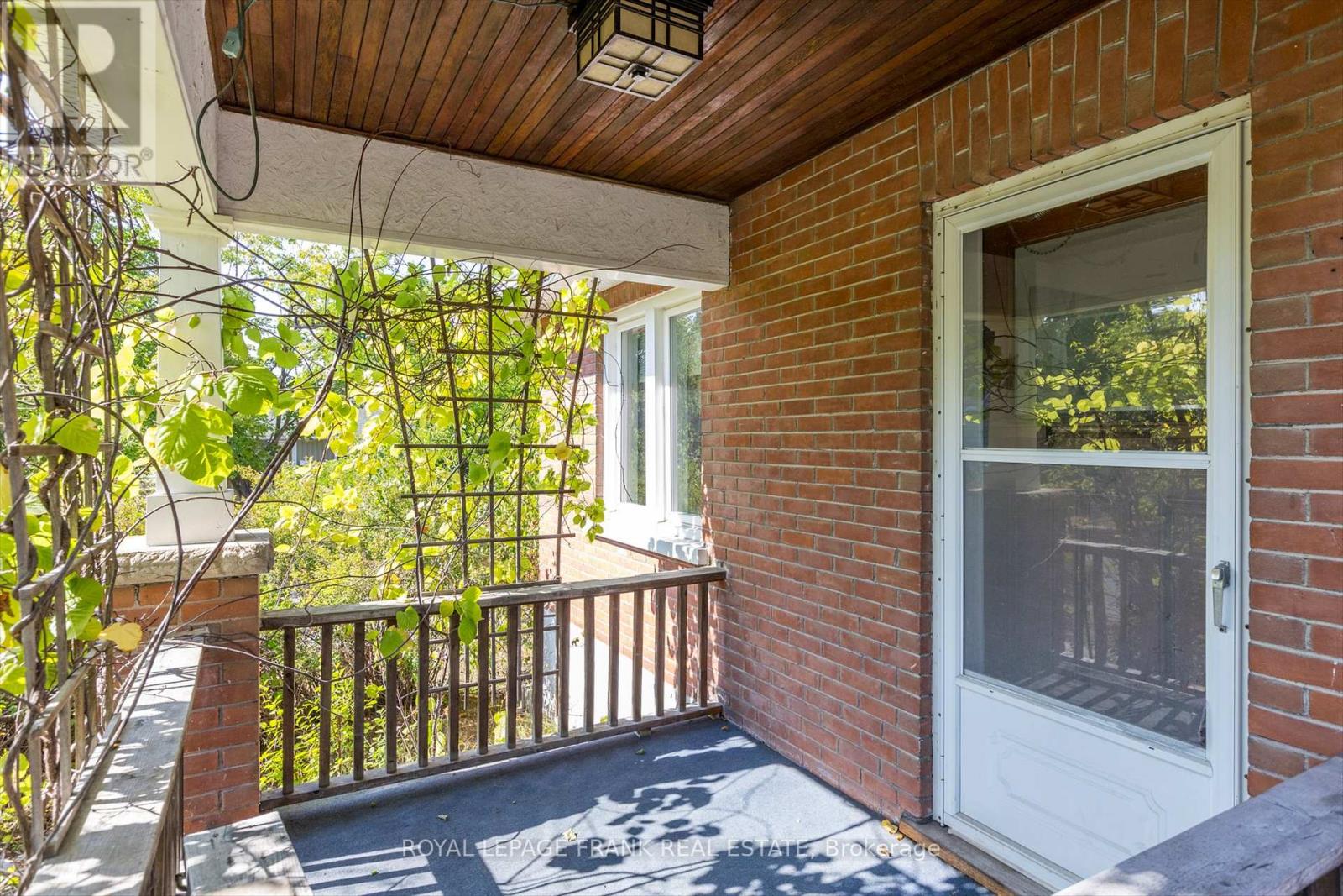 720 Bethune Street, Peterborough North (South), Ontario  K9H 4A4 - Photo 4 - X12339955