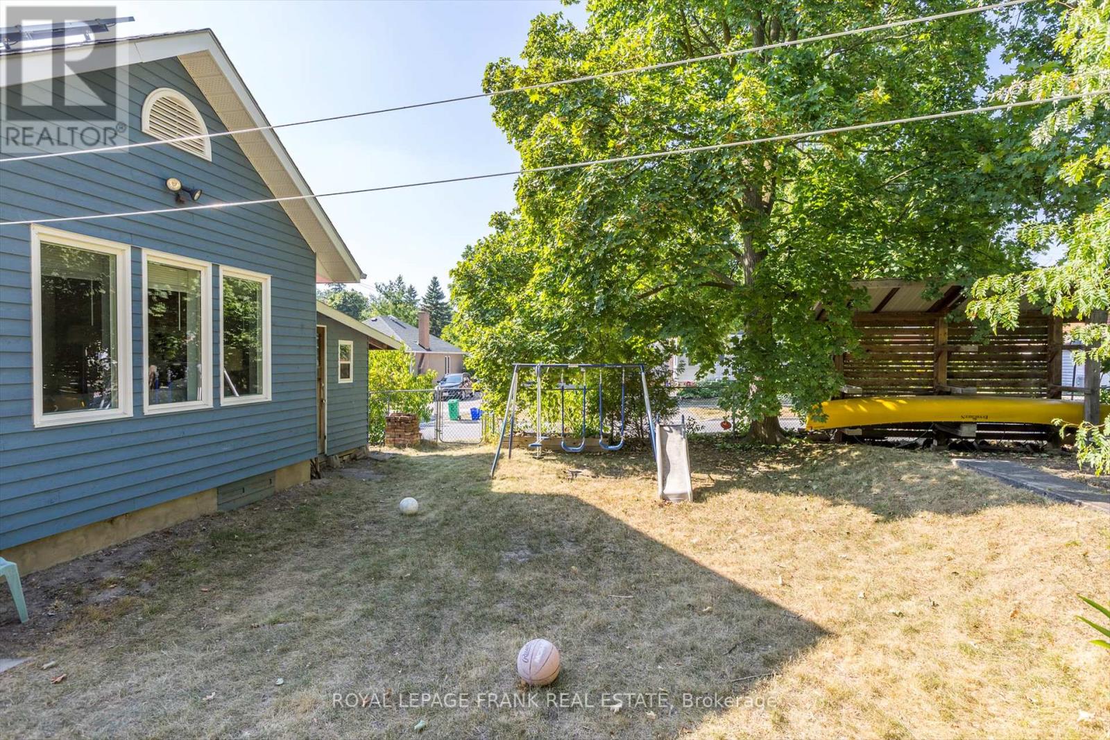 720 Bethune Street, Peterborough North (South), Ontario  K9H 4A4 - Photo 45 - X12339955