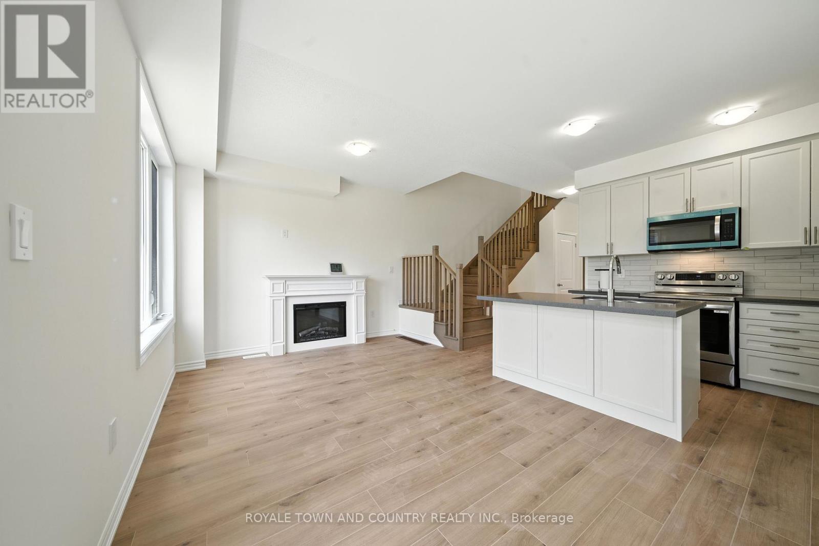 62 Hickey Lane, Kawartha Lakes (Lindsay), Ontario  K9V 0T2 - Photo 18 - X12340035