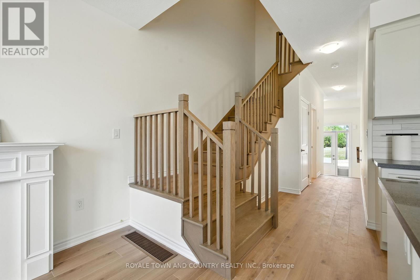 62 Hickey Lane, Kawartha Lakes (Lindsay), Ontario  K9V 0T2 - Photo 22 - X12340035