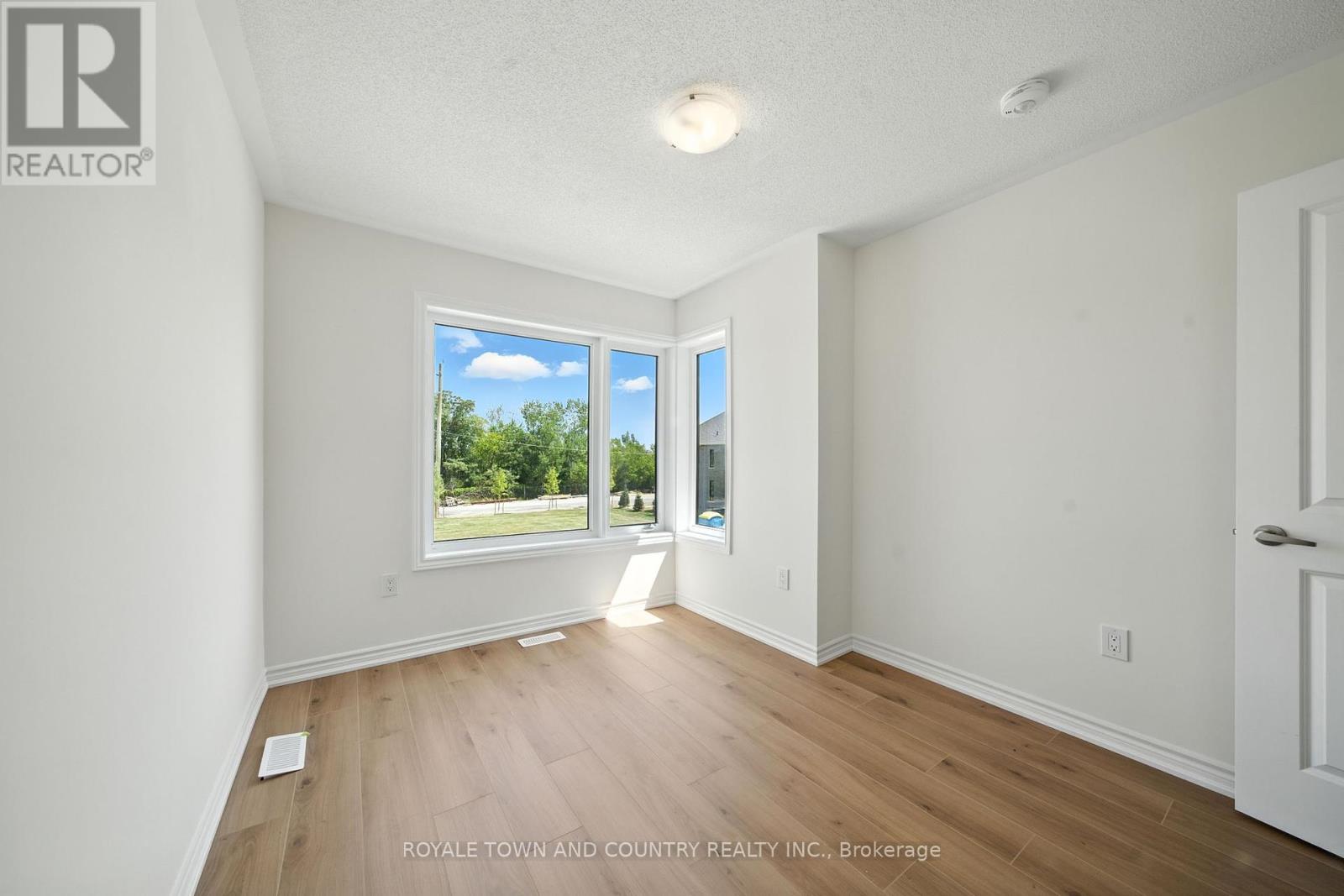 62 Hickey Lane, Kawartha Lakes (Lindsay), Ontario  K9V 0T2 - Photo 34 - X12340035