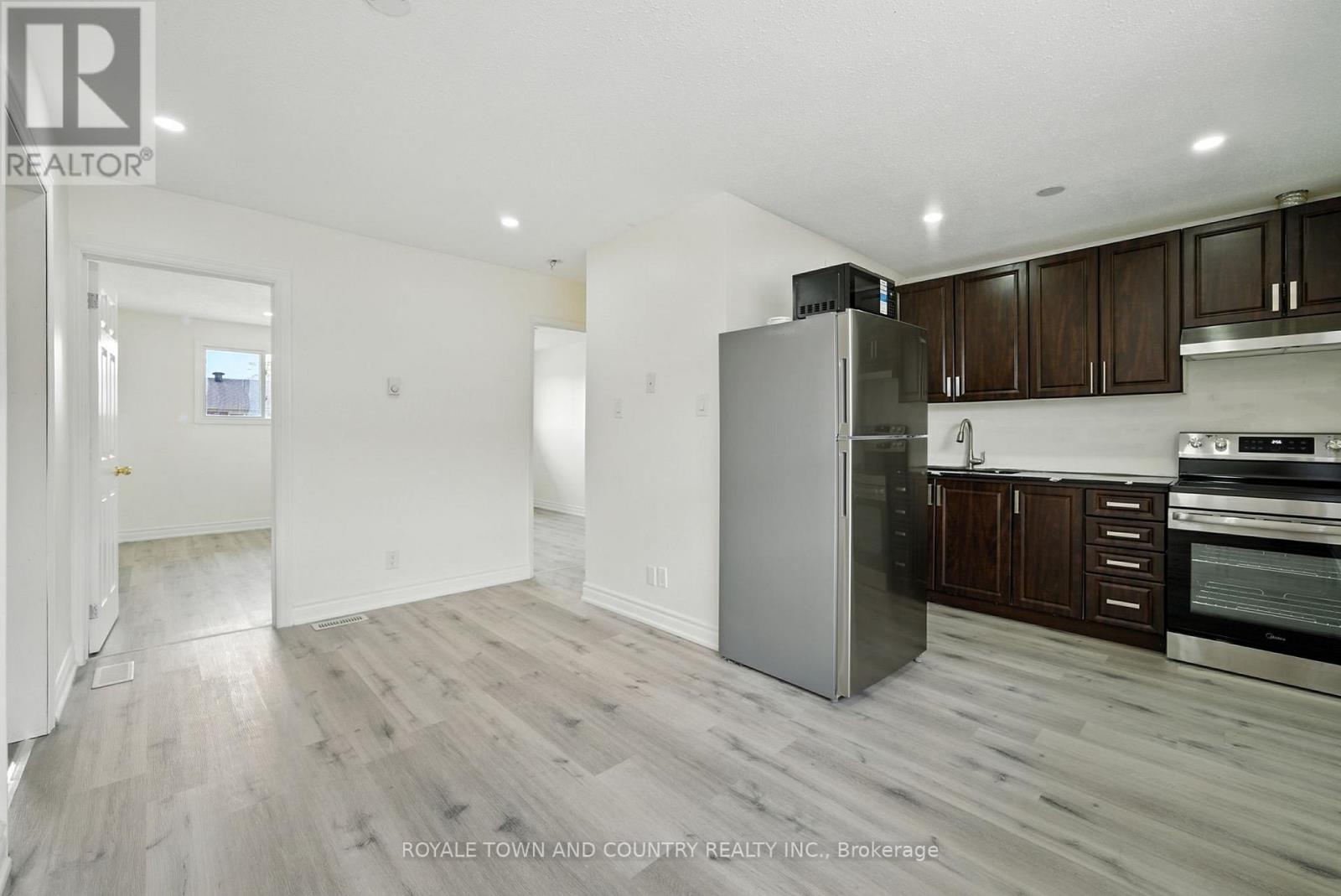 2 - 88 Mary Street W, Kawartha Lakes (Lindsay), Ontario  K9V 5G3 - Photo 11 - X12340226
