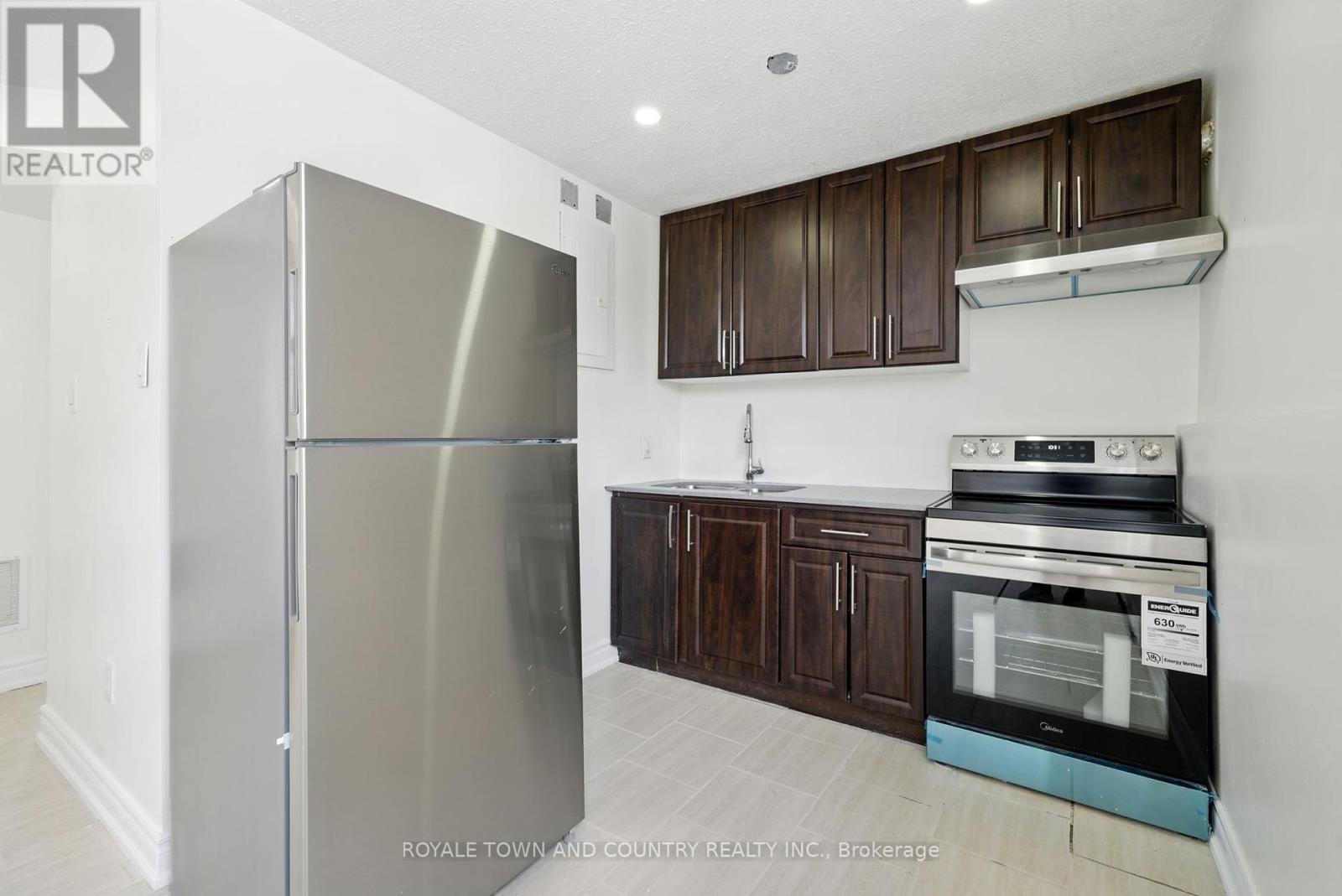 2 - 88 Mary Street W, Kawartha Lakes (Lindsay), Ontario  K9V 5G3 - Photo 13 - X12340226