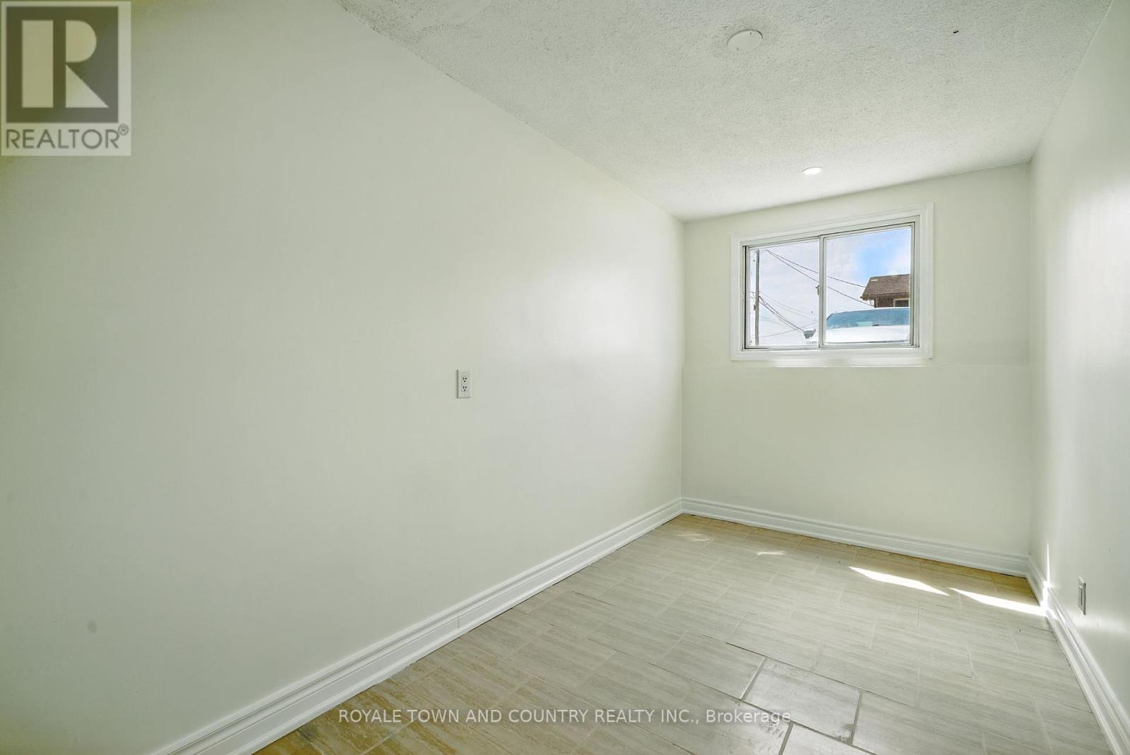 2 - 88 Mary Street W, Kawartha Lakes (Lindsay), Ontario  K9V 5G3 - Photo 16 - X12340226