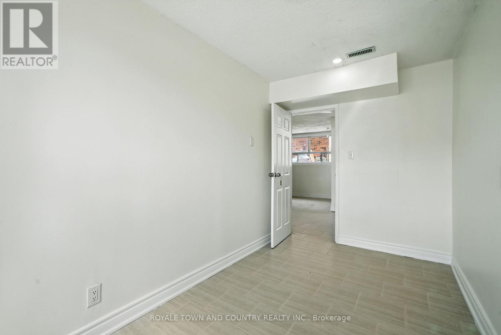 2 - 88 Mary Street W, Kawartha Lakes (Lindsay), Ontario  K9V 5G3 - Photo 18 - X12340226