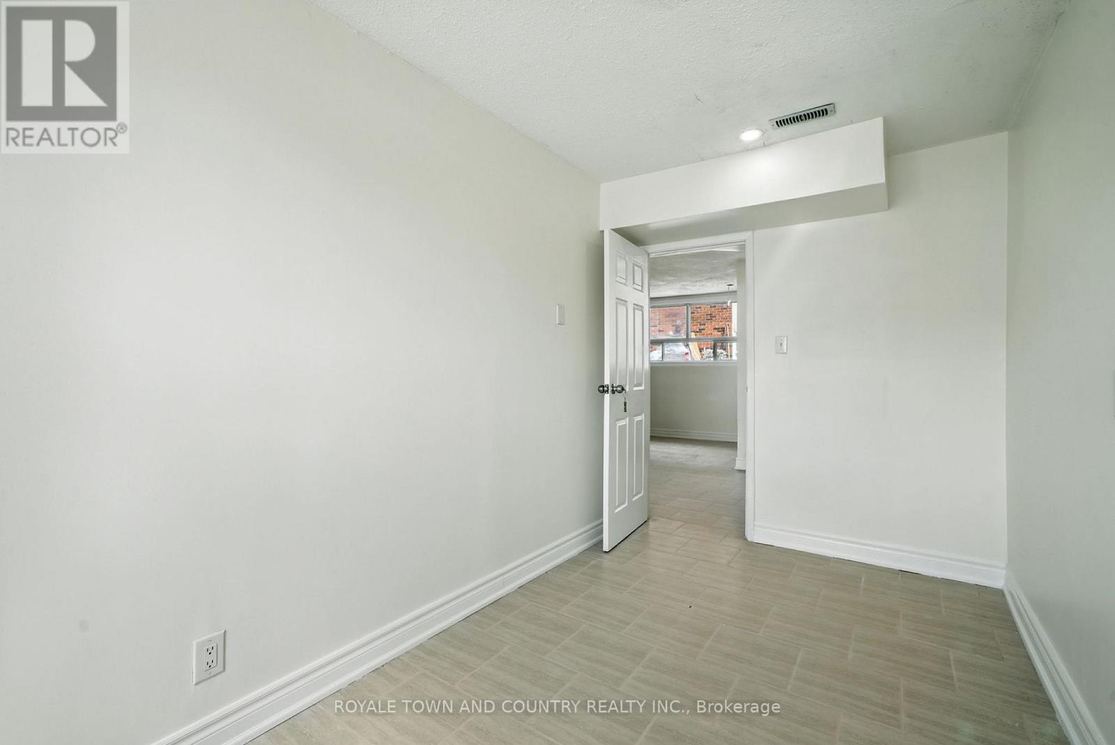 4 - 88 Mary Street W, Kawartha Lakes (Lindsay), Ontario  K9V 5G3 - Photo 18 - X12340237