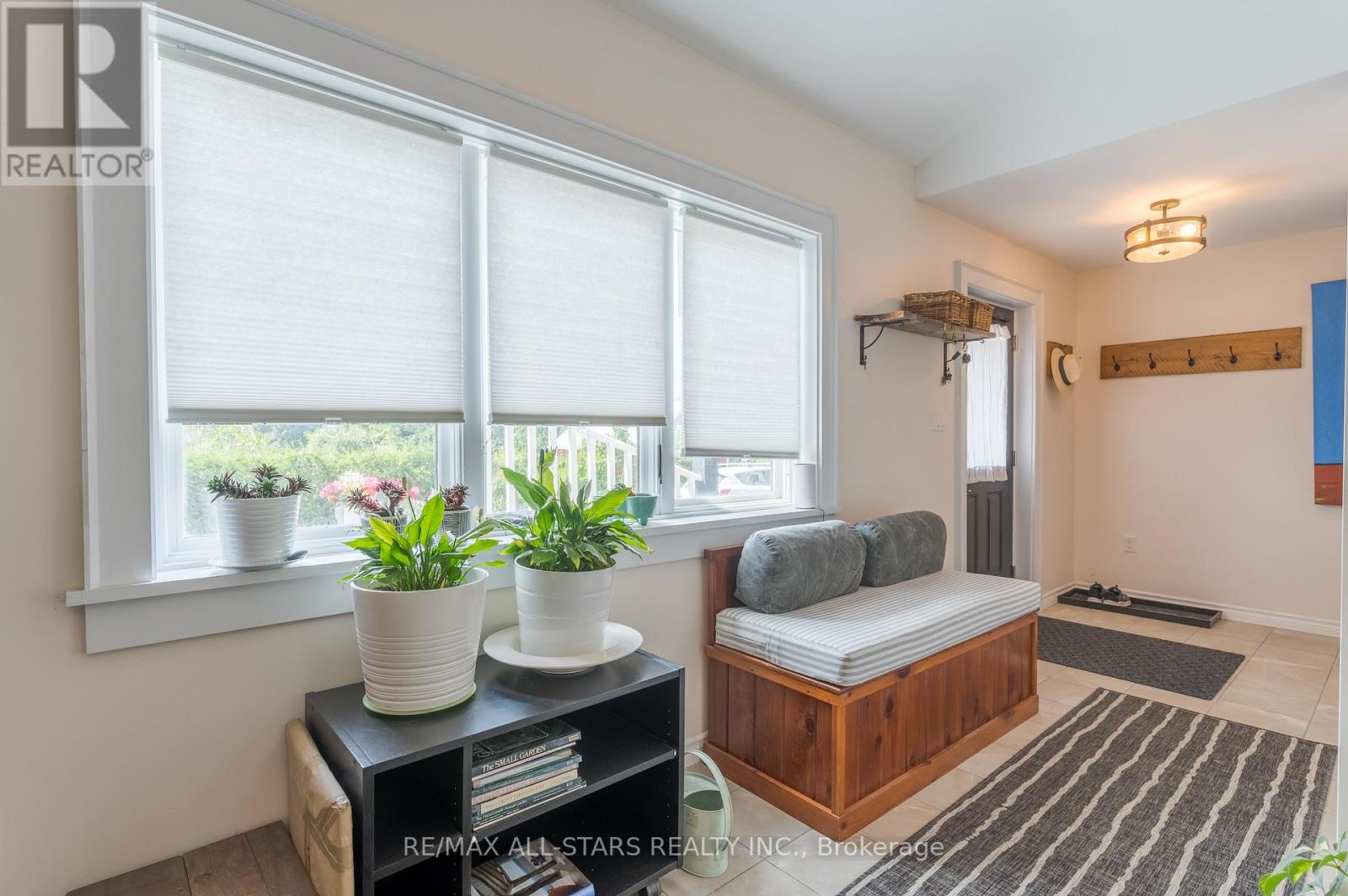 98 King Street E, Cavan Monaghan (Millbrook Village), Ontario  L0A 1G0 - Photo 21 - X12340397