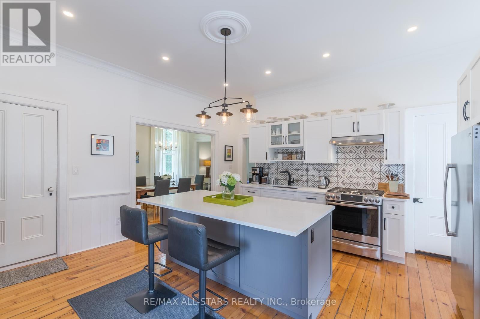 98 King Street E, Cavan Monaghan (Millbrook Village), Ontario  L0A 1G0 - Photo 5 - X12340397