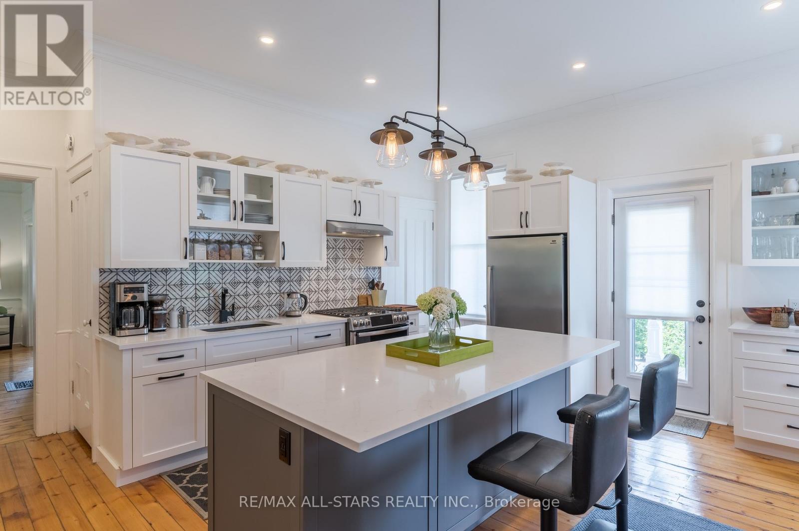 98 King Street E, Cavan Monaghan (Millbrook Village), Ontario  L0A 1G0 - Photo 6 - X12340397