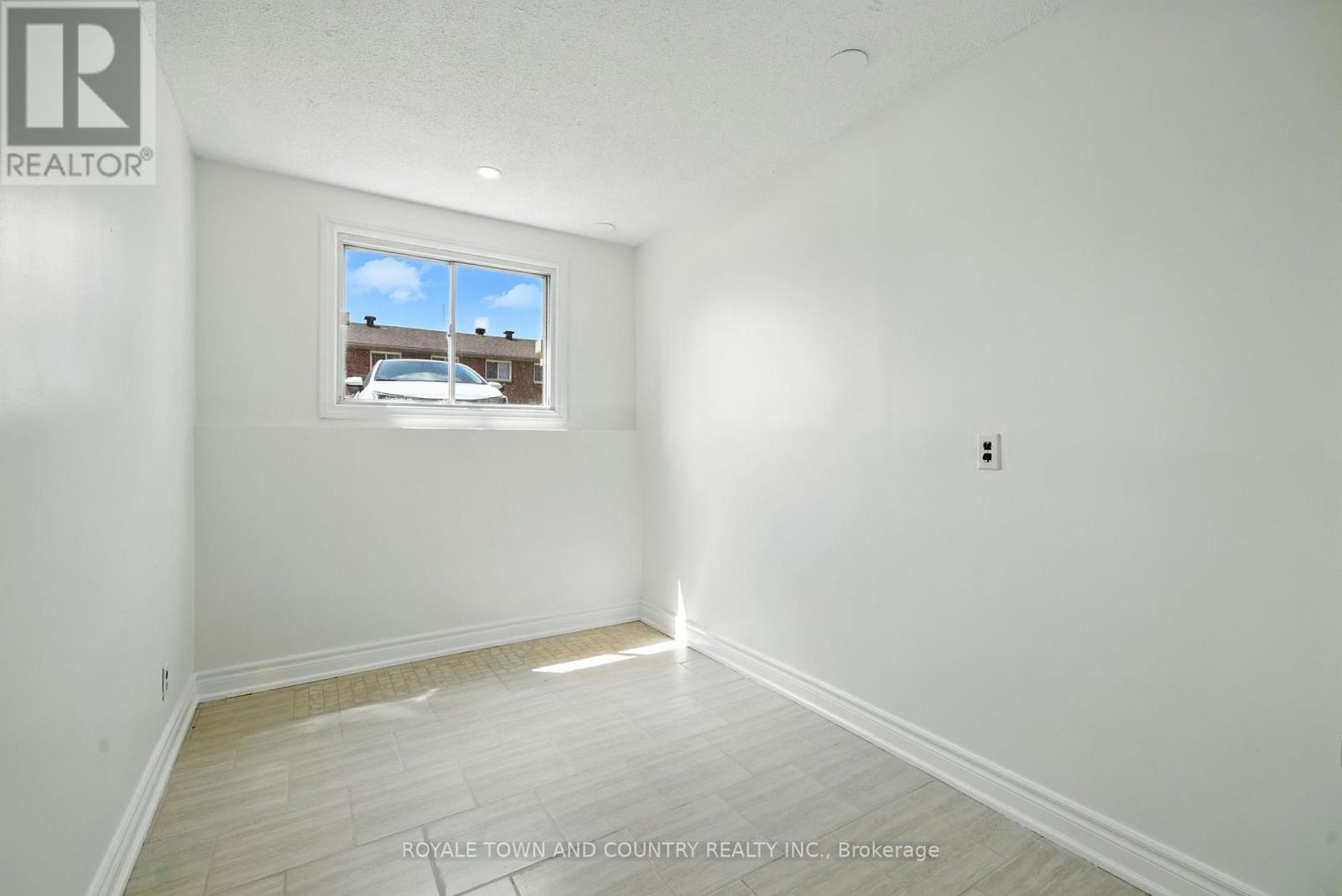 1 - 88 Mary Street W, Kawartha Lakes (Lindsay), Ontario  K9V 5G3 - Photo 15 - X12340411
