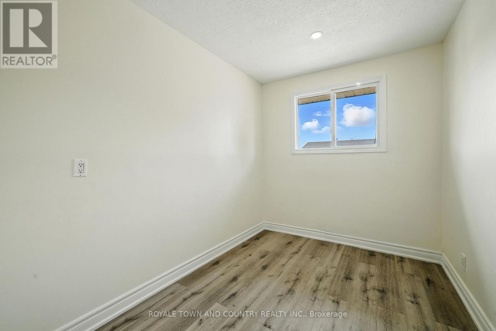 1 - 88 Mary Street W, Kawartha Lakes (Lindsay), Ontario  K9V 5G3 - Photo 21 - X12340411