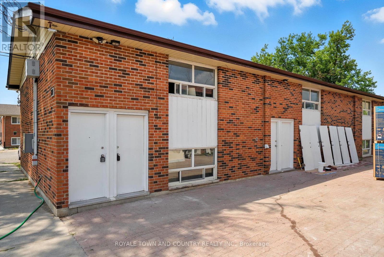 1 - 88 Mary Street W, Kawartha Lakes (Lindsay), Ontario  K9V 5G3 - Photo 3 - X12340411