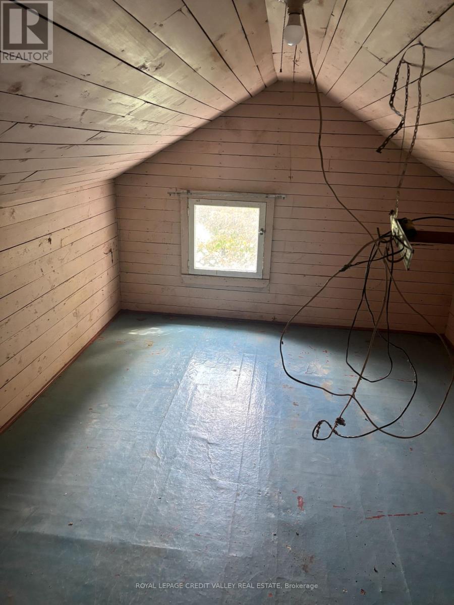 23 Alice Street, Bancroft (Bancroft Ward), Ontario  K0L 1C0 - Photo 6 - X12340443