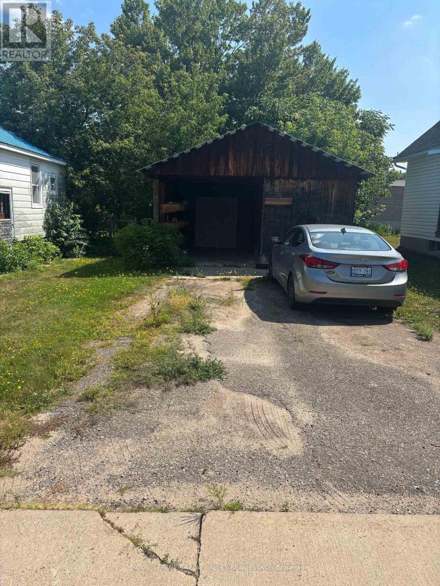 23 Alice Street, Bancroft (Bancroft Ward), Ontario  K0L 1C0 - Photo 9 - X12340443