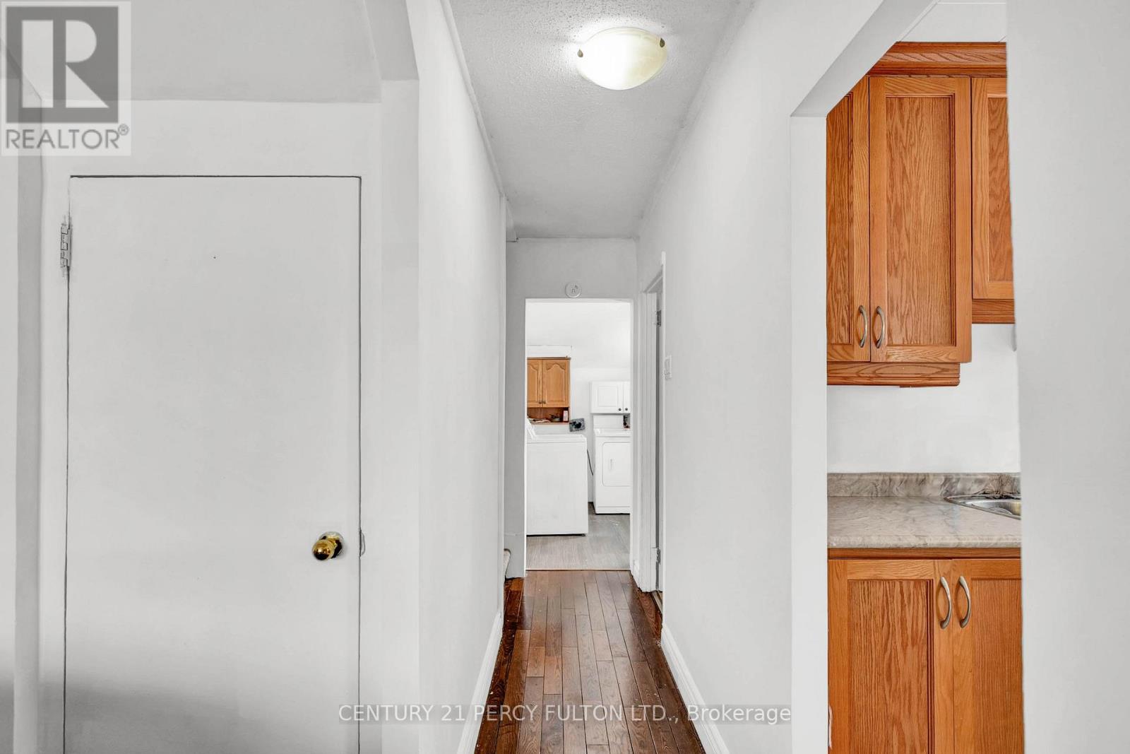 253 Princess Elizabeth Crescent, Kawartha Lakes (Lindsay), Ontario  K9V 1P2 - Photo 11 - X12340435