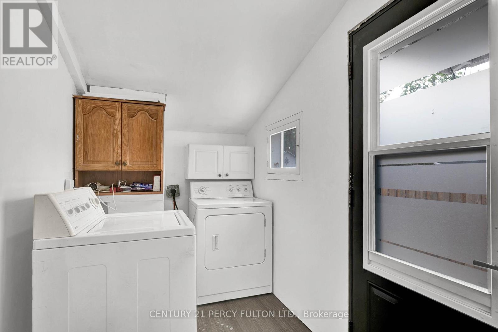 253 Princess Elizabeth Crescent, Kawartha Lakes (Lindsay), Ontario  K9V 1P2 - Photo 13 - X12340435