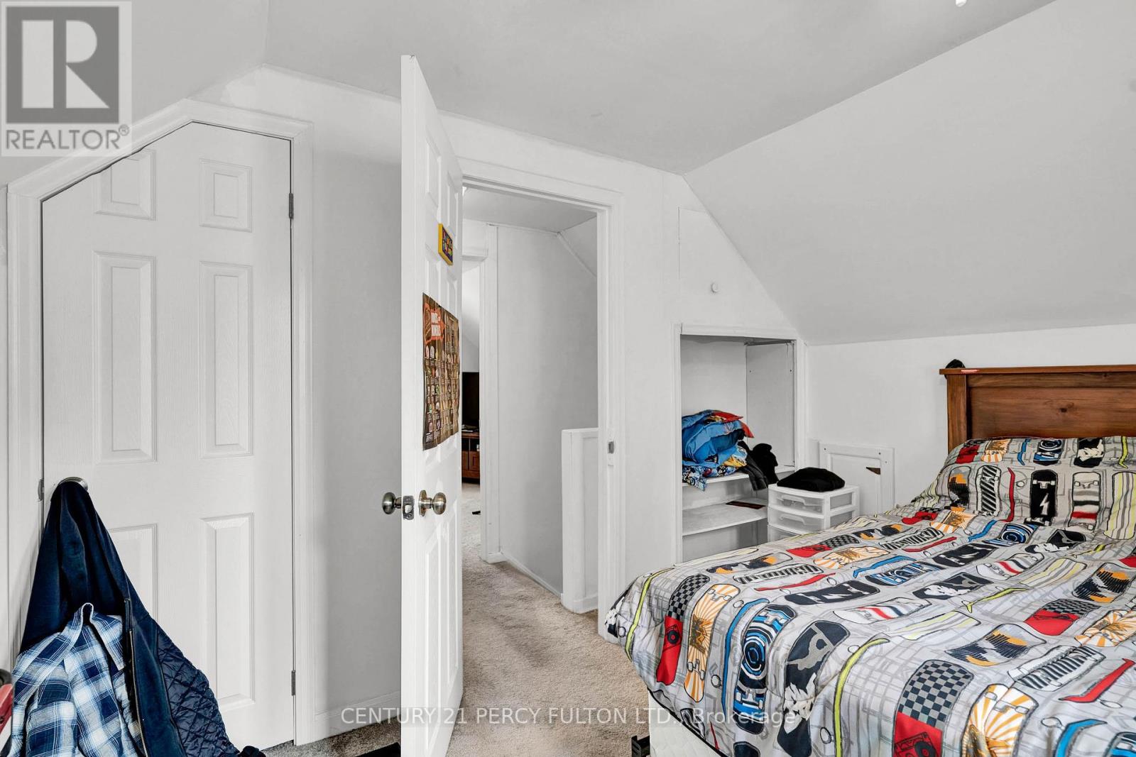 253 Princess Elizabeth Crescent, Kawartha Lakes (Lindsay), Ontario  K9V 1P2 - Photo 18 - X12340435