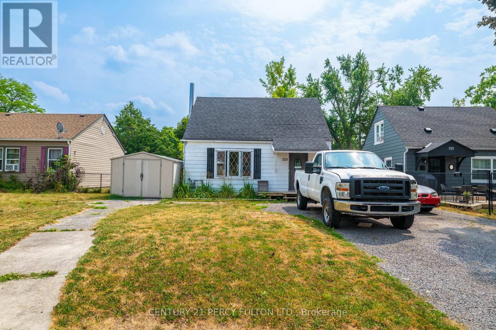 253 Princess Elizabeth Crescent, Kawartha Lakes (Lindsay), Ontario  K9V 1P2 - Photo 2 - X12340435