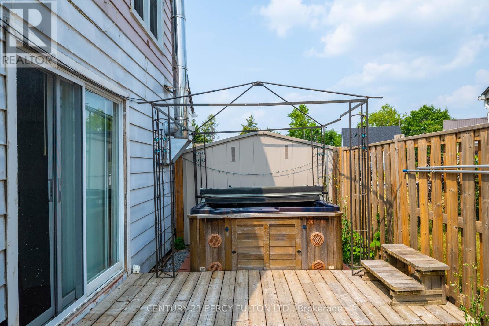 253 Princess Elizabeth Crescent, Kawartha Lakes (Lindsay), Ontario  K9V 1P2 - Photo 27 - X12340435