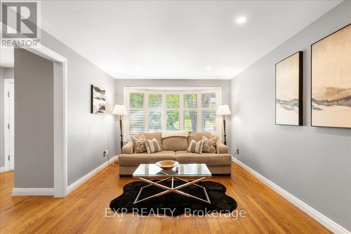 958 Golfview Road, Peterborough West (Central), Ontario  K9J 7W4 - Photo 12 - X12341139
