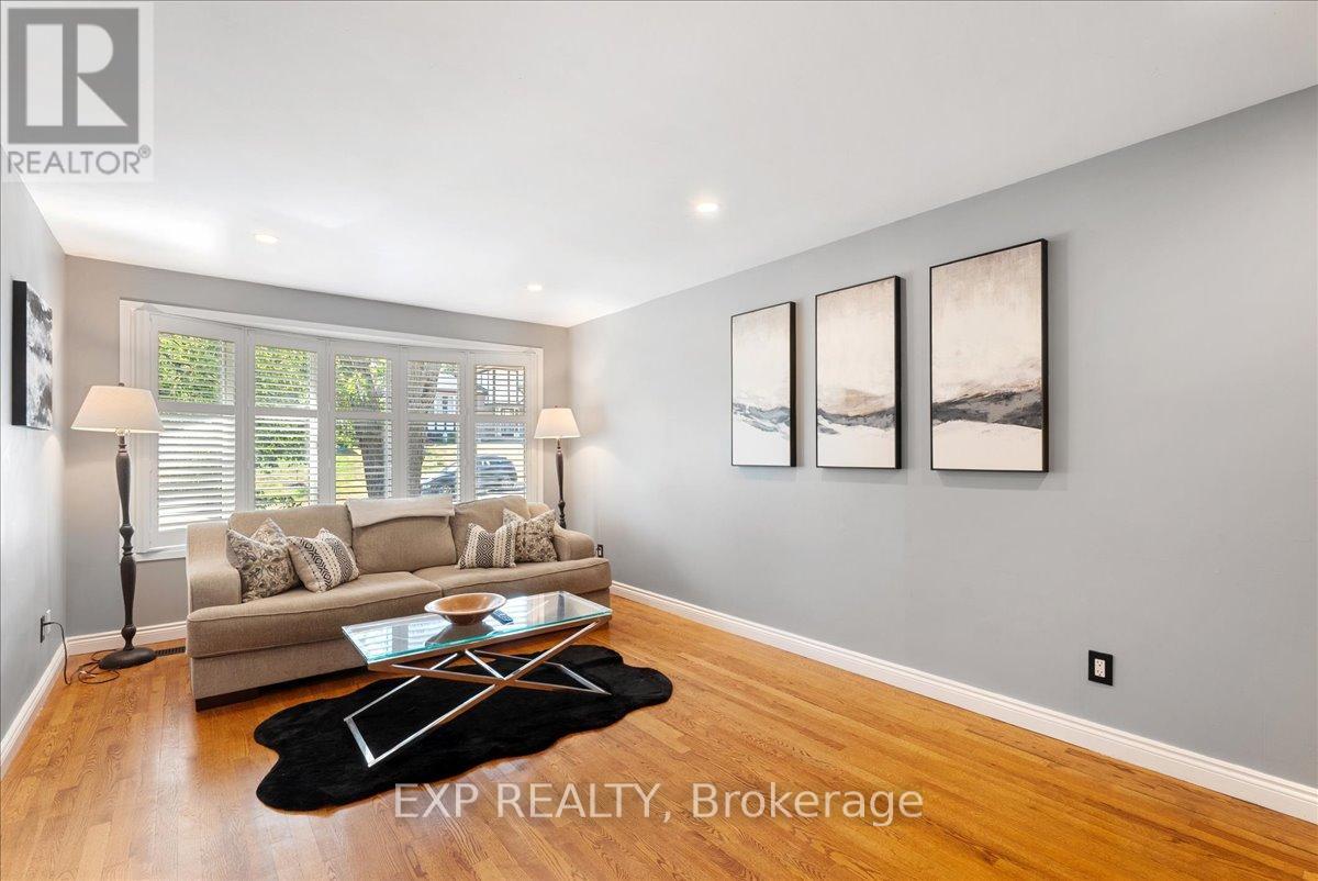 958 Golfview Road, Peterborough West (Central), Ontario  K9J 7W4 - Photo 13 - X12341139