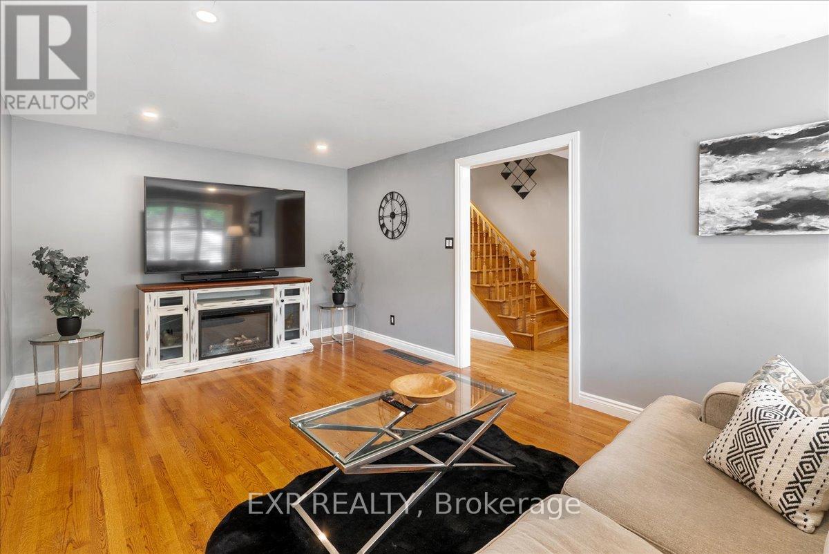 958 Golfview Road, Peterborough West (Central), Ontario  K9J 7W4 - Photo 14 - X12341139