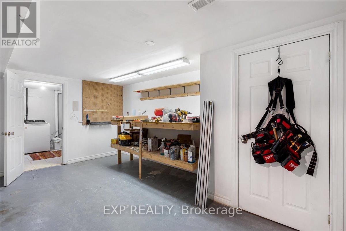 958 Golfview Road, Peterborough West (Central), Ontario  K9J 7W4 - Photo 30 - X12341139