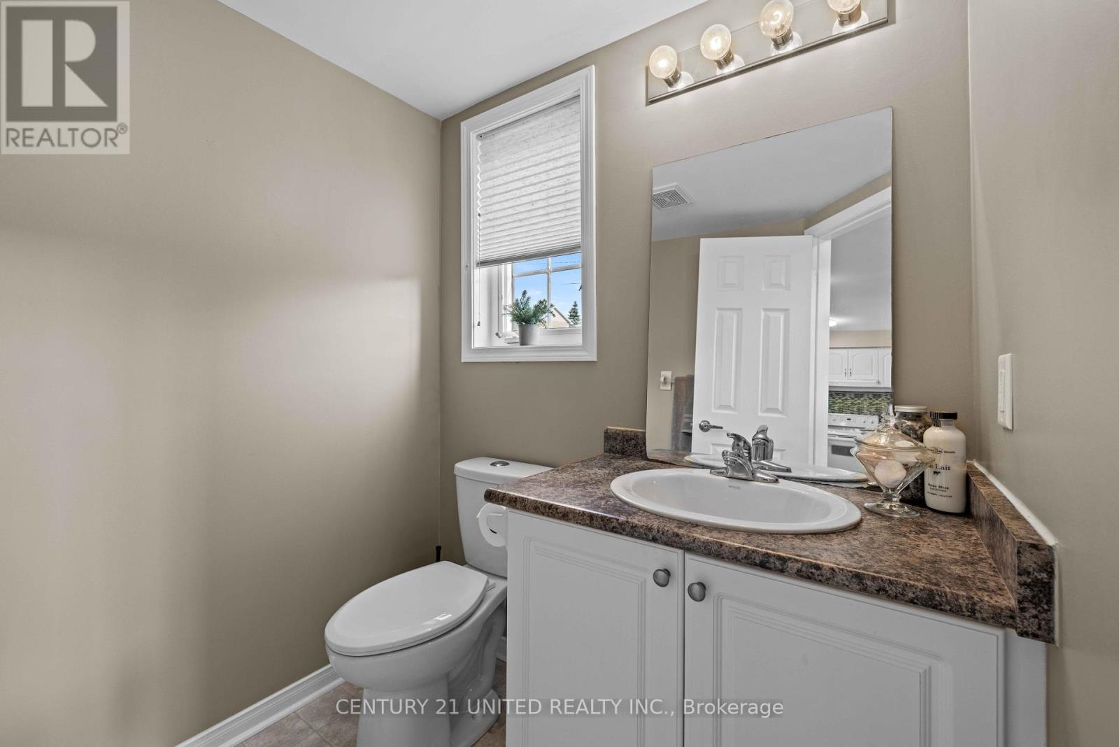 1489 Tamblin Way, Peterborough West (North), Ontario  K9K 2L9 - Photo 8 - X12341305