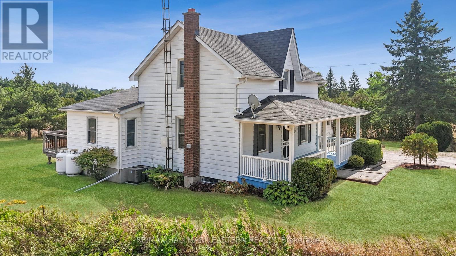 1415 Young's Point Road, Selwyn, Ontario  K0L 2H0 - Photo 4 - X12341399