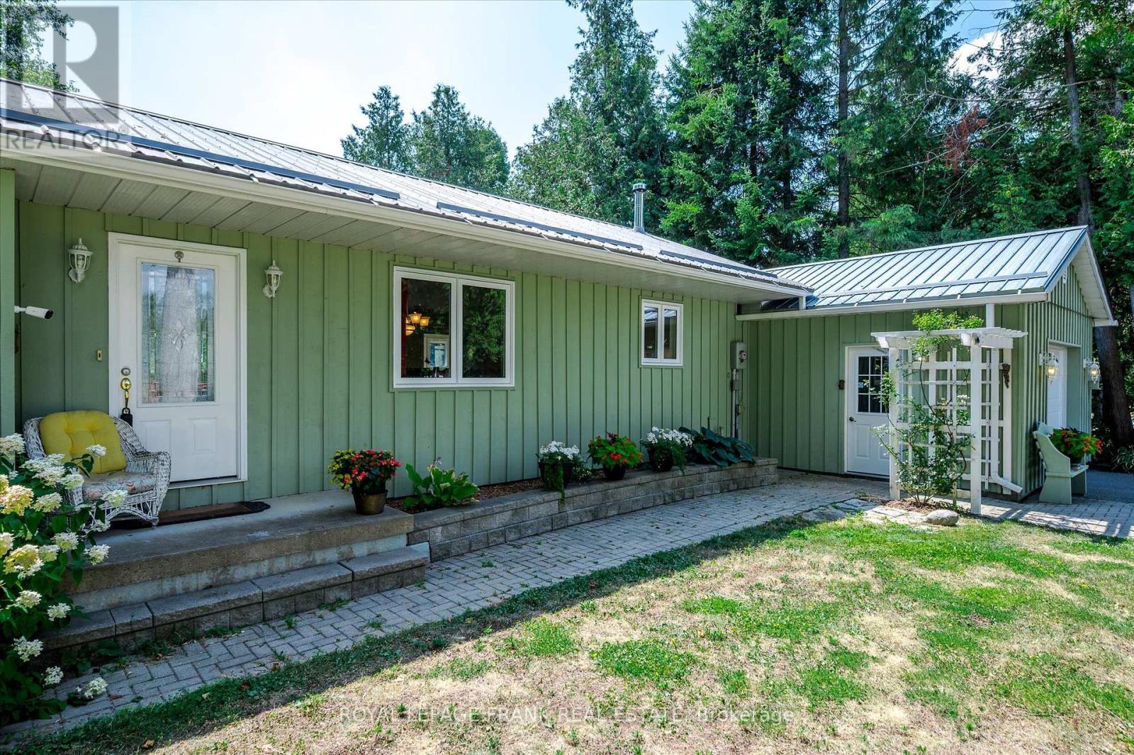 187 River Lane, Douro-Dummer, Ontario  K0L 3A0 - Photo 39 - X12341454