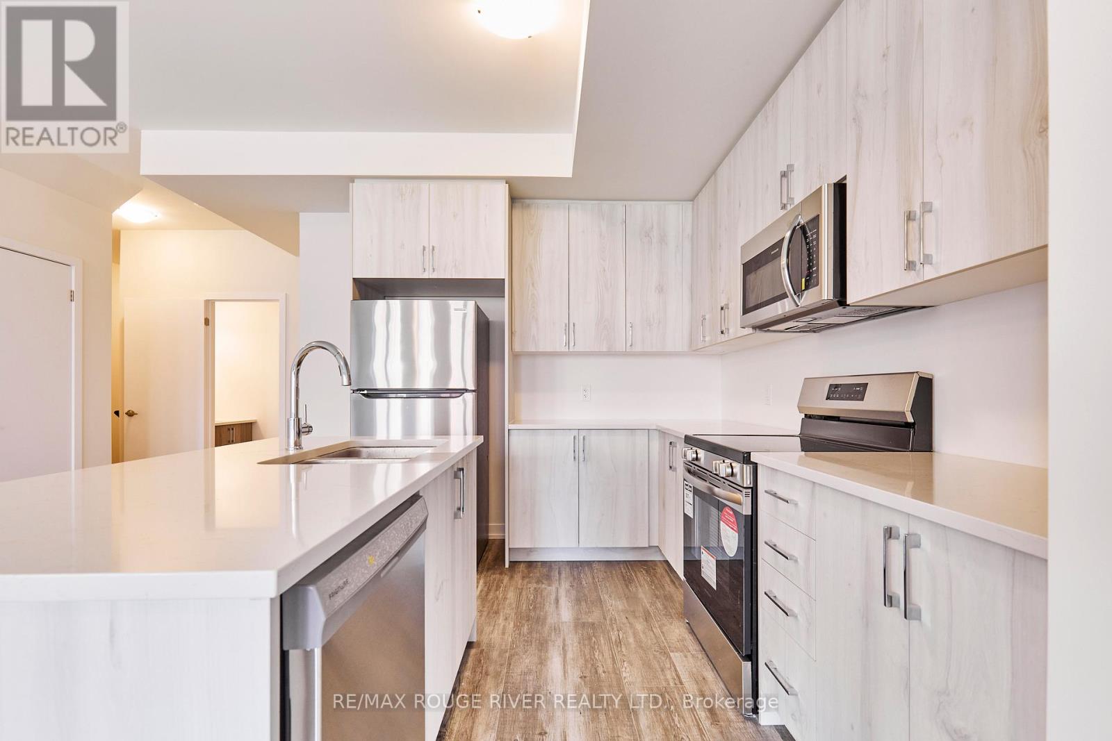 And Unit 86b - 86 Ziibi Way, Clarington (Newcastle), Ontario  L1B 0W5 - Photo 4 - E12341182