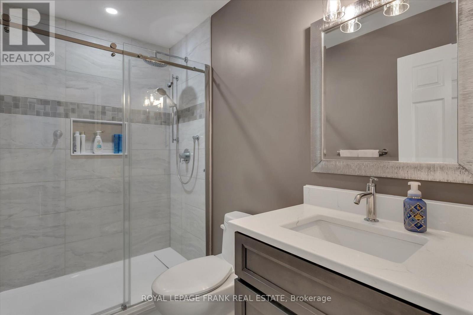 24 Deer Avenue, Cavan Monaghan (Cavan Twp), Ontario  L0A 1G0 - Photo 16 - X12341478