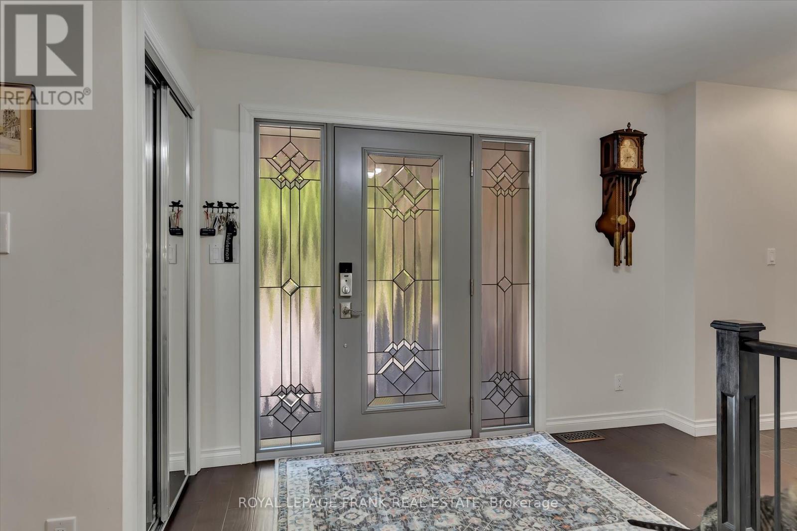 24 Deer Avenue, Cavan Monaghan (Cavan Twp), Ontario  L0A 1G0 - Photo 4 - X12341478