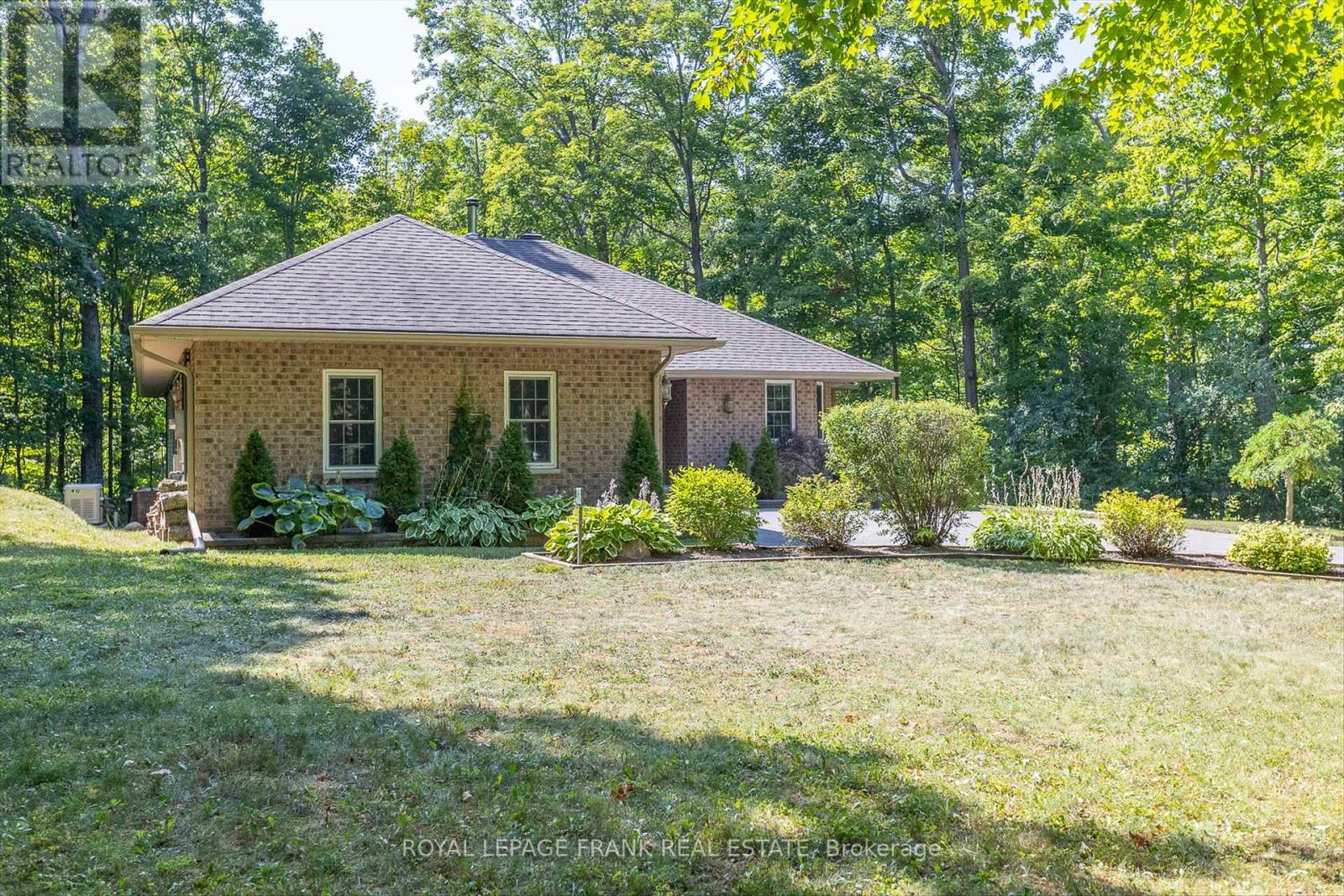 24 Deer Avenue, Cavan Monaghan (Cavan Twp), Ontario  L0A 1G0 - Photo 40 - X12341478