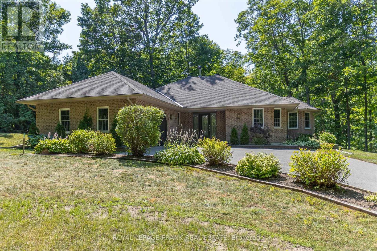 24 Deer Avenue, Cavan Monaghan (Cavan Twp), Ontario  L0A 1G0 - Photo 44 - X12341478