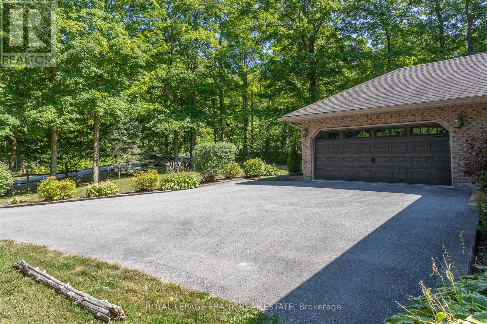 24 Deer Avenue, Cavan Monaghan (Cavan Twp), Ontario  L0A 1G0 - Photo 45 - X12341478